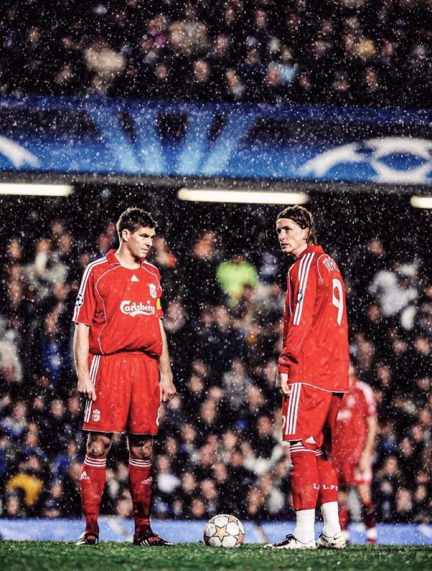 RedMenLFCUK's tweet photo. Gerrard &amp; Torres ❤️ https://t.co/kKA3DTUjhG
