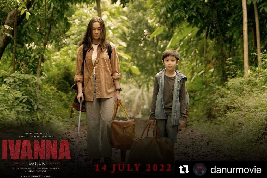 JovarelCallum's tweet photo. #Repost @danurmovie
・・・
Ambar dan Dika harus menjalani hidup baru di sebuah panti jompo setelah meninggalnya kedua orang tua mereka.
Dari DANUR Universe, IVANNA tayang 14 Juli di bioskop!
#IVANNA
#DanurUniverse
#pichouseFILMS
#MDPictures
#MDEnt… https://t.co/7X00lL87dL https://t.co/Od2ylIV88l