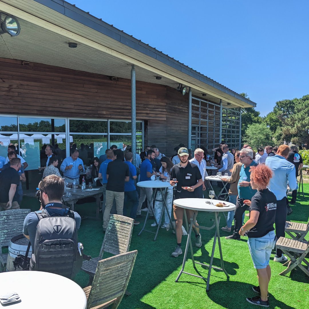 #Event | Retour en image sur la journée Vi-Tic dédiée à l'innovation numérique et robotique pour la filière viti-vini.

C'était l'occasion de présenter nos résultats et les fonctionnalités développées pour les viticulteurs !🧑🏼‍🌾🍇

<a href="/digiLABViti/">DigiLab</a>
#viticulture #vin #agritech #FrAgTw