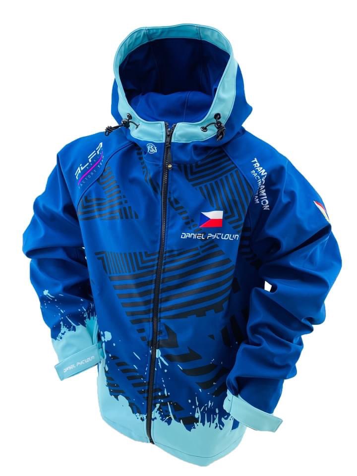 Merch53's tweet photo. Nový Merch týmového oblečení https://t.co/N9OGRX2K8J