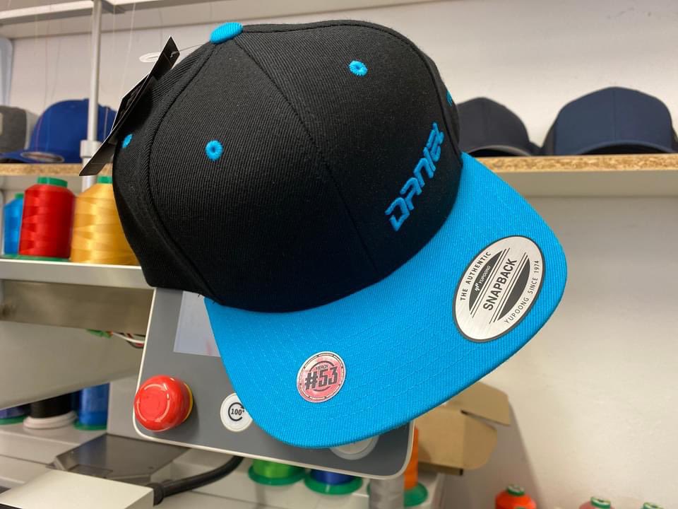 Merch53's tweet photo. Nový Merch týmového oblečení https://t.co/N9OGRX2K8J