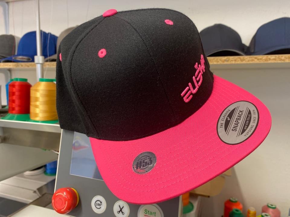 Merch53's tweet photo. Nový Merch týmového oblečení https://t.co/N9OGRX2K8J