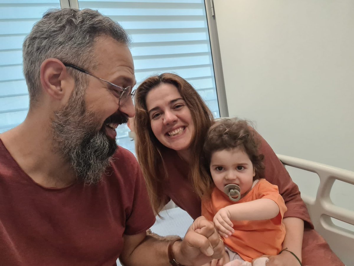 Bugün mutlu olmak için kocaman bir sebebimiz var…
Büyük gün geldi çattı,
ZolgenSMA için hazırız!
Pera birazdan ilacına kavuşacak, yepyeni ve çok güzel bir hayata başlayacak.