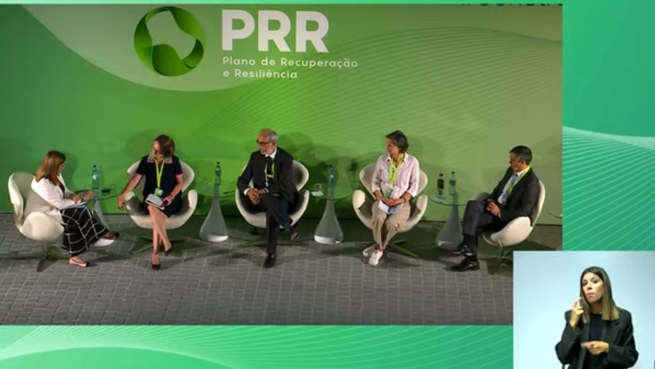 Faz um ano desde que Portugal apresentou o seu #PRR. Portugal foi o primeiro país a fazê-lo, durante a sua Presidência, e continua na vanguarda da sua aplicação, defende Céline Gauer, Diretora-Geral da Task Force Recuperação e Resiliência-SG Recover.
#NextGenerationEU #NextGenEU