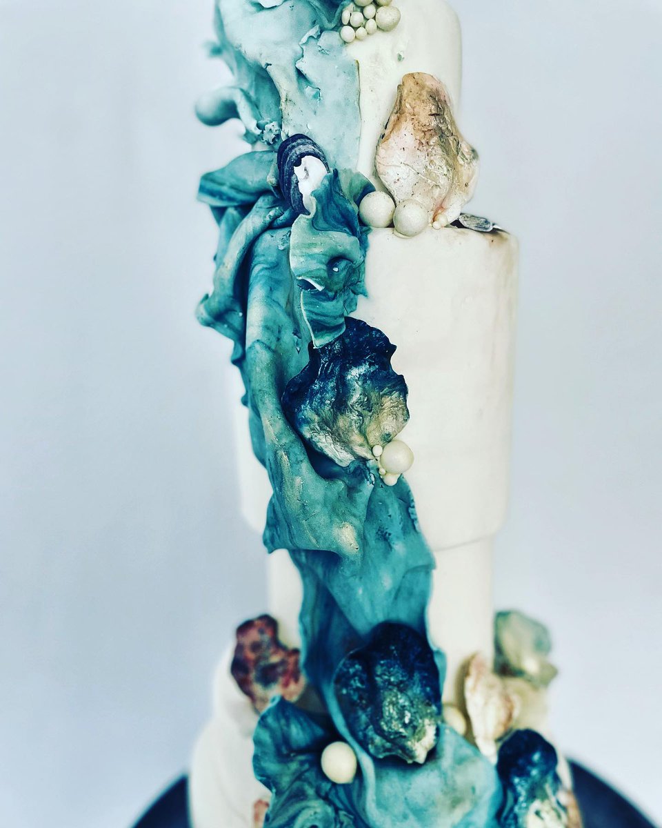 Unique Wedding Cakes with Botanical Cakes - wherewedding.co.uk/wedding-cake/b…!
#weddingcake #weddingbareky #weddingcupcakes #weddingcakes #weddingbaker #weddingsweets #weddingfood #weddingtreats #weddingcatering #weddingmeals #wedding #weddingideas