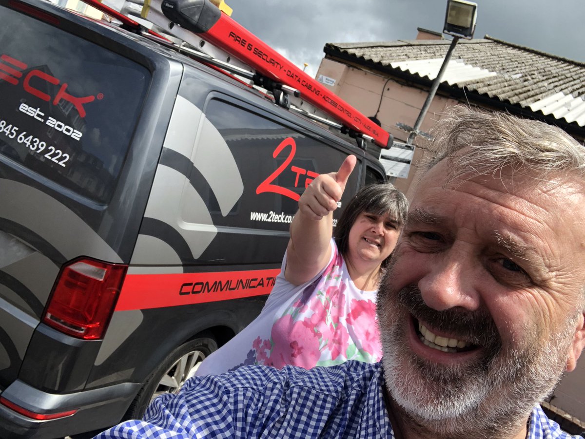 LeeHunt6's tweet photo. Happy to be at #Stamshaw #Tipner #community centre seeing electrics going in today enabling 23 CCTV cameras in & around safeguarding even more the groups, staff, users after secure electronic door &new CCTV outside #Portsmouth @LibDems @portsmouthld #LibDems #WorkingAllYearRound https://t.co/ibRAmYcjue