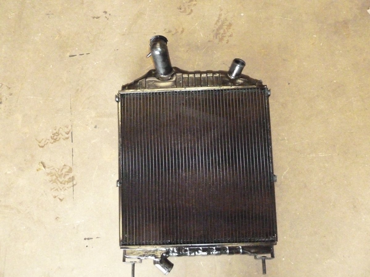 Sticking with the sixties, here is a 1960 Jaguar XK150 3.8SE Radiator with a before and after.  #jaguarclassic #jaguarxk150radiator #newcore