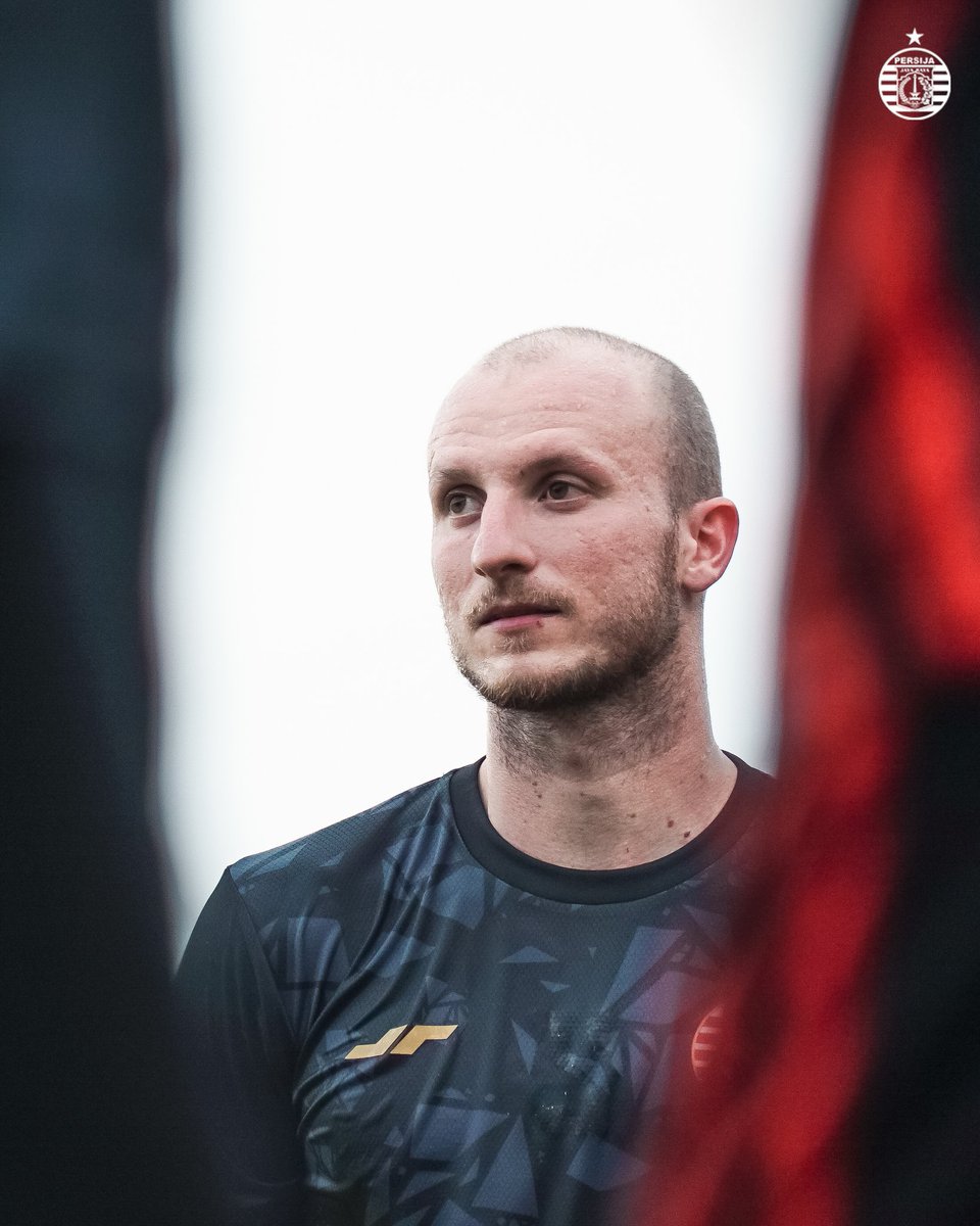 Persija_Jkt's tweet photo. Ondřej Kúdela 🤝 Michael Krmenčík

#BelieveIn12 #PersijaJakarta https://t.co/cV6LEY0a94