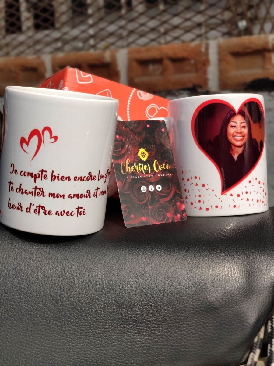 Cheriecoco237's tweet photo. #NosRealisations
🥰On peut être romantique comme ça ?😍

Pour commander nos packs personnalisés👇🏾
https://t.co/RZL0FPBamq
📞+237 6 55 52 42 90

#cheriecoco #cadeaupersonnalise #livraison24h #realisation https://t.co/gyt11UYvWl