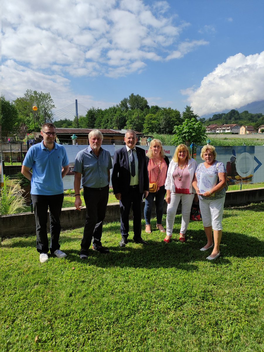FlorianZuccalli's tweet photo. Conférence de presse du projet culturel et artistique #CodeSource en présence de nombreux autres élus des Dpts 74, 73 et 01
RDV du 14 au 16.07 à #Seyssel pour les animations autour du Rhône
@htesavoiepresse @bipolarprod @MartialSaddier @RenaudBeretti @ClaudeComet @CNR_Officiel https://t.co/kgScJ4vpkm