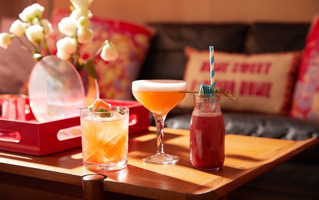 Fabulous new bar alert! 🍹

It’s a house-party… unlike any you’ve been to before. The Little Scarlett Door is bringing a distinctly New York loft kinda boujie-ness to Soho, with drinks in disco balls, chilled vibes and late nights antics! Review coming soon ❤️🚪🍸