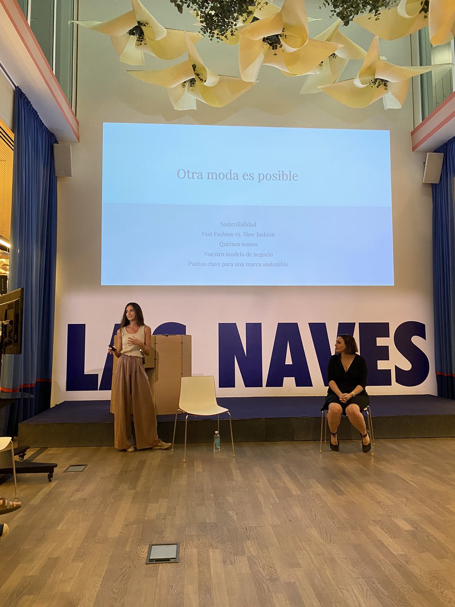 Ayer tuvimos nuestro encuentro mensual #trobades en @LasNavesINN . Charlamos con <a href="/MCanoGomez/">Maria Cano</a> fundadora de #canussa y Marisol Estellés fundadora de #hupit . Después hicimos #networking a la fresca.
#modasostenible #modaconsciente #grupomodamassosteniblevlc #modamassostenible