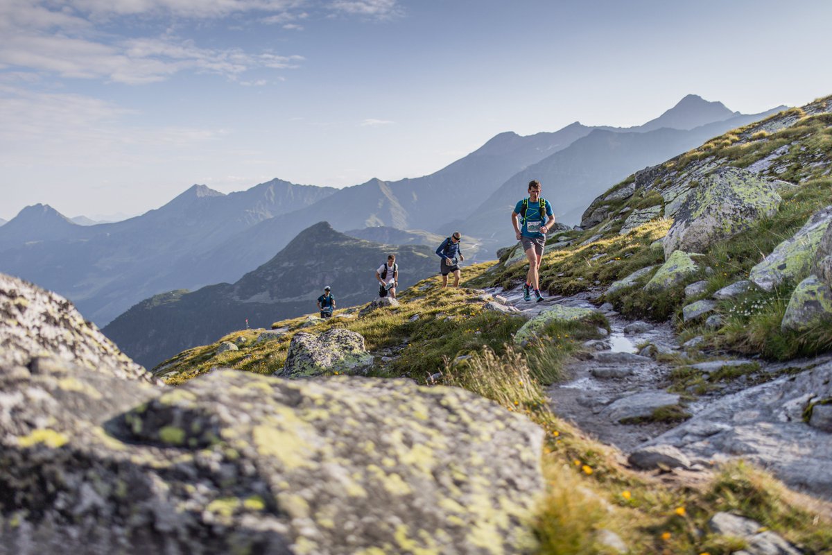 zellamseekaprun's tweet photo. From 28 to 31 July 2022, the GROSSGLOCKNER ULTRA TRAIL is back 🤩
Once again, the best trail &amp; mountain runners from all over the world will meet in Zell am See-Kaprun to do what they do best. 💪🏼
#zellamseekaprun #ggut 
📷 Philipp Reiter https://t.co/QjM4rkwovp