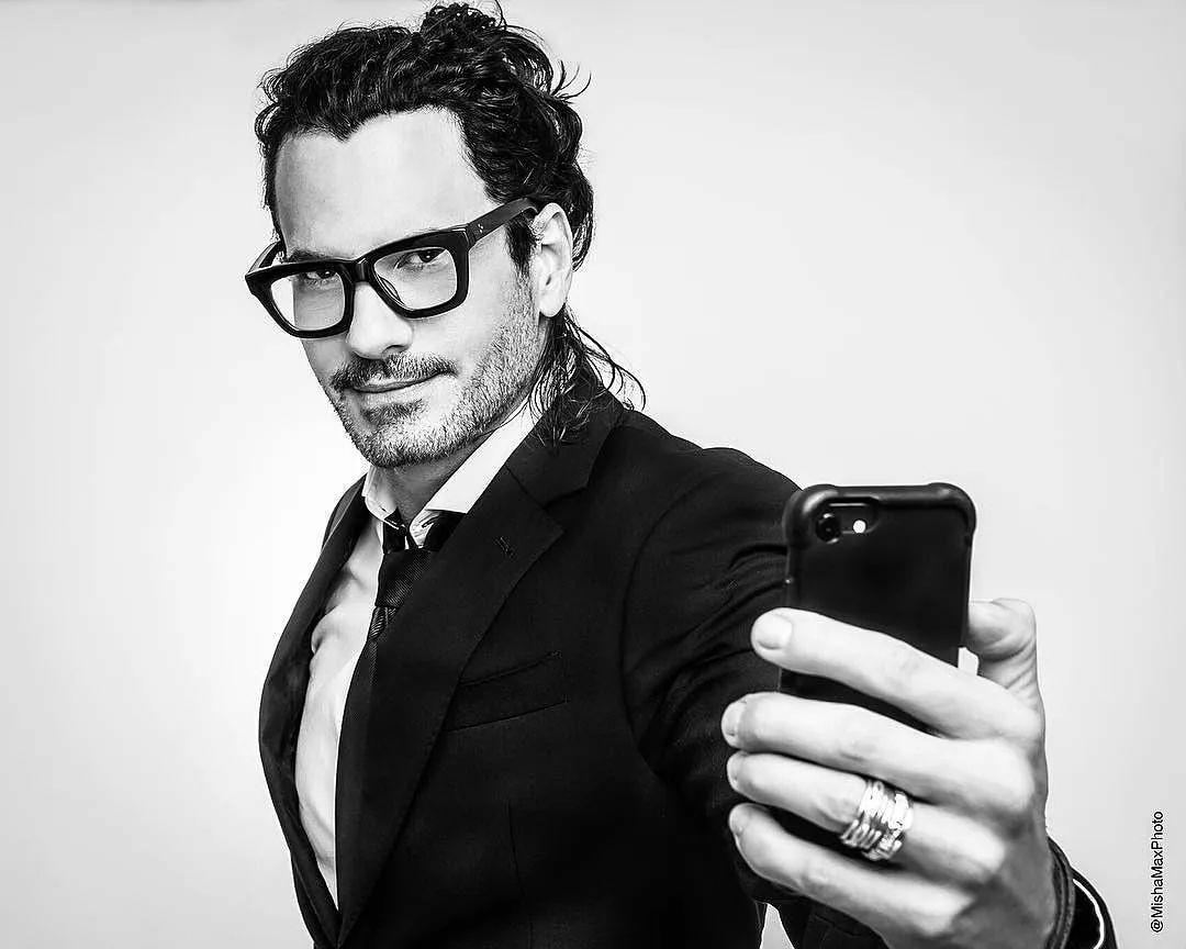 carmennalejos's tweet photo. @mariocimarro
Lo único que se, es que eres él amor,
de mis infinitas eternidades.
.....Te Quiero...
¡¡Feliz Jueves!!😊
Que tengas un dia espectacular 👌
Besitos 💋 💋 💋 💗💗
#Abrazotes 🤗 🤗 🤗 Guapísimo 😉
#mariocimarro 💫 💫 https://t.co/OYUGXR8gZf