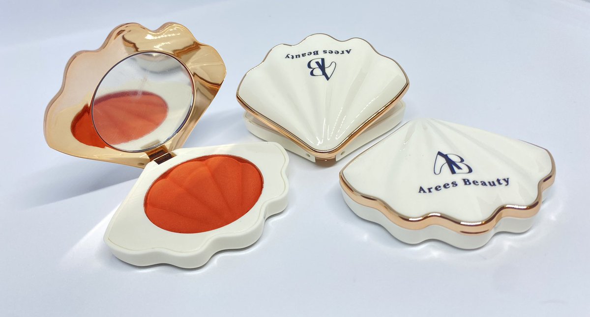AreesBeauty's tweet photo. Our Luminous Highlight Blush is now available in 3 shades #Blush #Highlight #areesbeauty #makeup #brand https://t.co/X6cfGQ3GtA