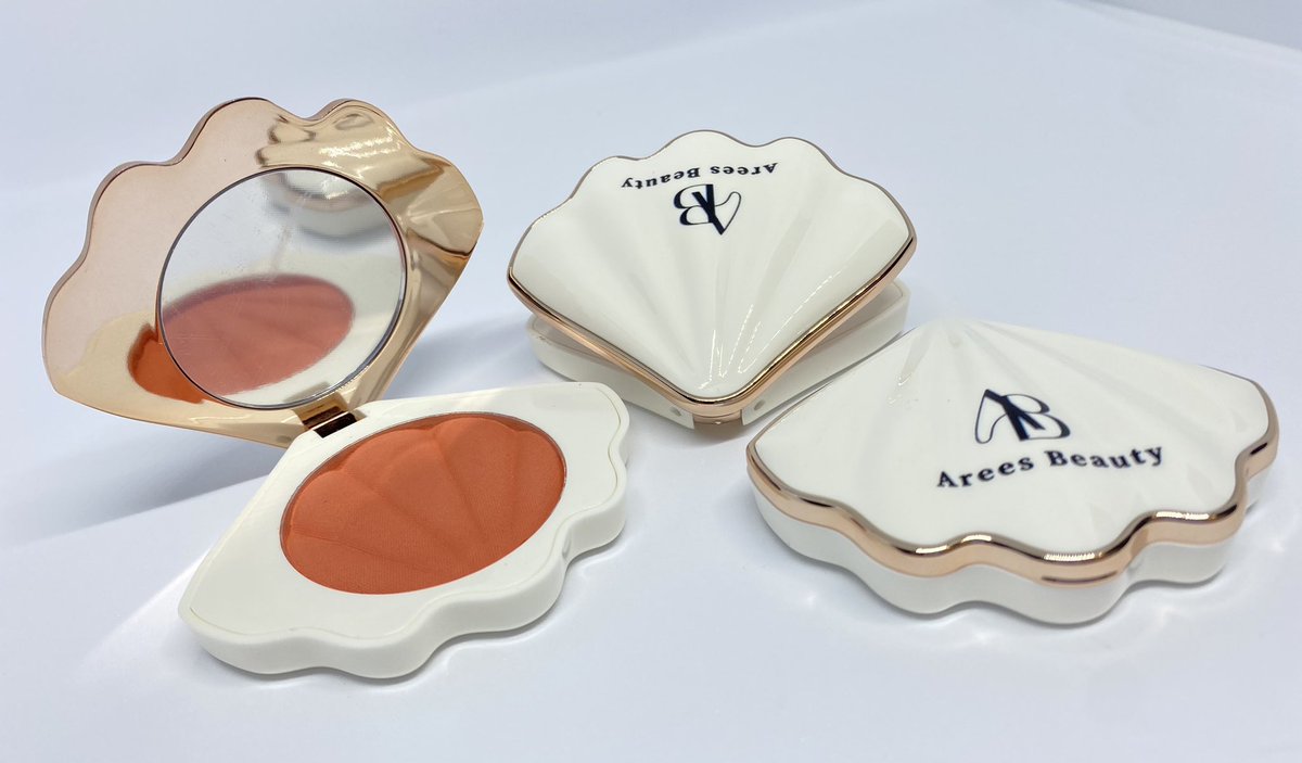 AreesBeauty's tweet photo. Our Luminous Highlight Blush is now available in 3 shades #Blush #Highlight #areesbeauty #makeup #brand https://t.co/X6cfGQ3GtA