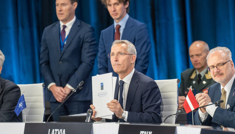 konusbi's tweet photo. NATO’dan Rusya’ya: Karşılık veririz  
https://t.co/a14jB2HErI 

#NATO #NATOSummit https://t.co/VCexyHzbiV