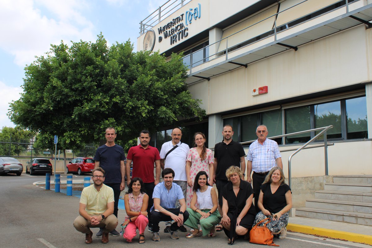 IRTIC_UV's tweet photo. The @IVRAP_project consortium has reunited from 28th to 30th June on IRTIC's facilities in order to review the progress of the initiative 🥽

💡 The action aims to teach students on the #autism spectrum and learning difficulties how to ‘learn to learn’ by developing an #IVR tool. https://t.co/gaKZpHX11H