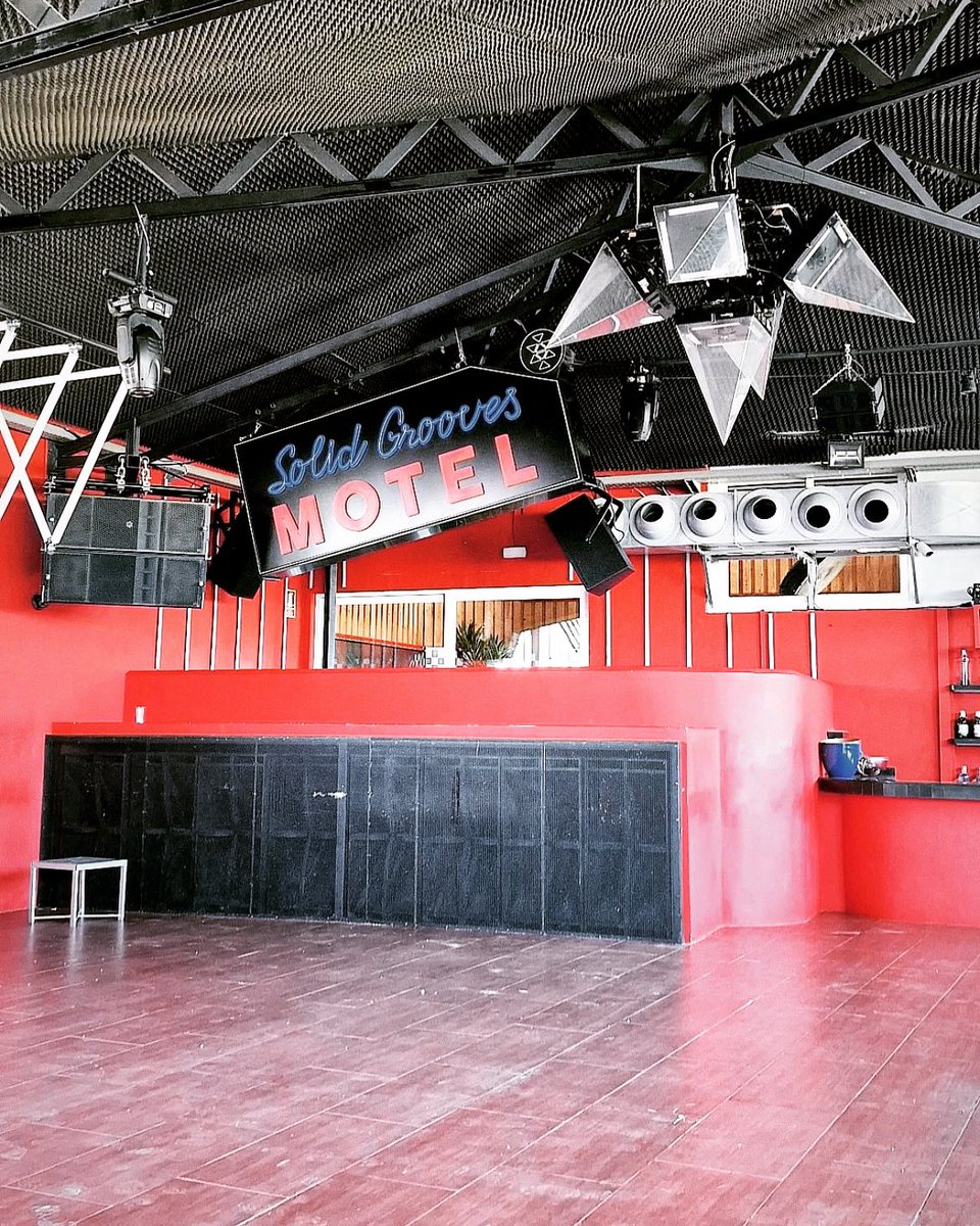 SolidGrooves_'s tweet photo. Itβs Grooves Day. Check in from 11pm π #GroovesMotel https://t.co/eRvwt2hKpy