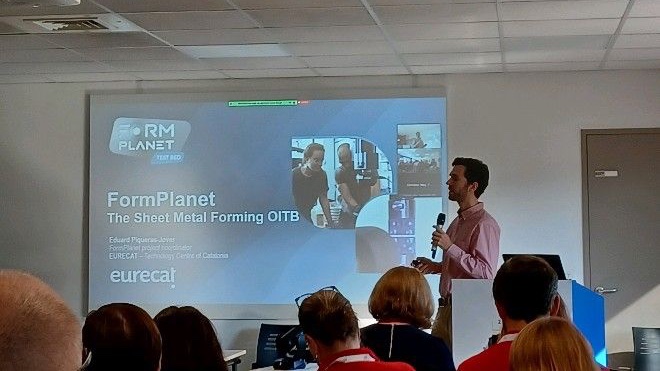 Today the European #openinnovation #testbed #OITB community gets together in <a href="/IndTech2022/">IndTech2022</a> to learn and share common challenges when setting up international open innovation ecosysyems.

 #FormPlanet coordinator Eduard Piqueras sharing #FormPlanet experiences