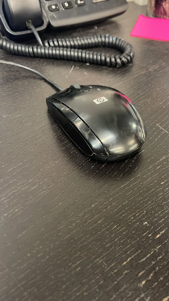 Arrowhead2016's tweet photo. @GODDAMNBAMBAM this mouse sucks ass https://t.co/kanIjbR7Eb