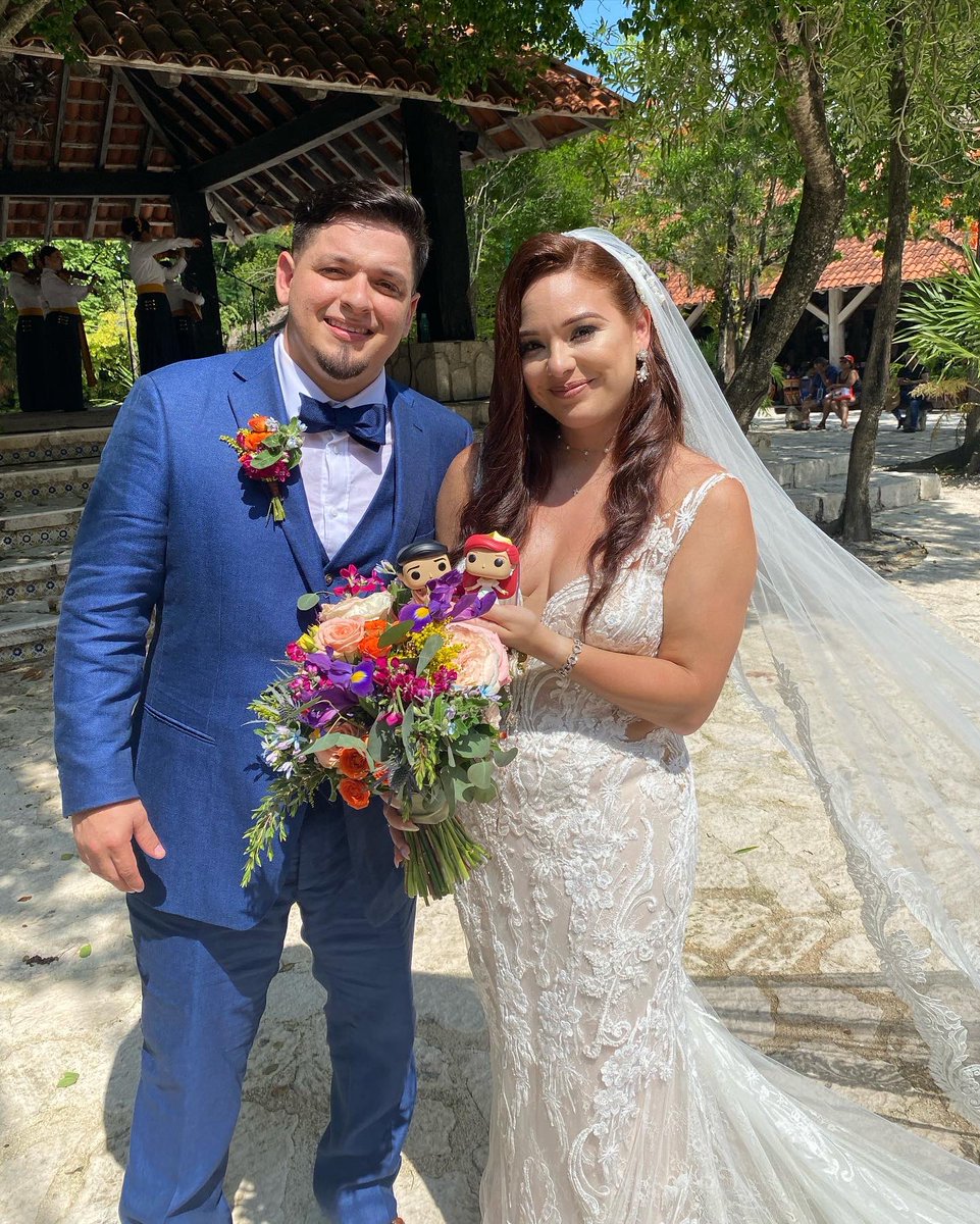 iDesignFelicia's tweet photo. On June 27, 2022, I married my best friend, my high school sweetheart, the love of my life. It was a beautiful and magical day, a true blessing. #JuneBride https://t.co/G5NT5McTPo