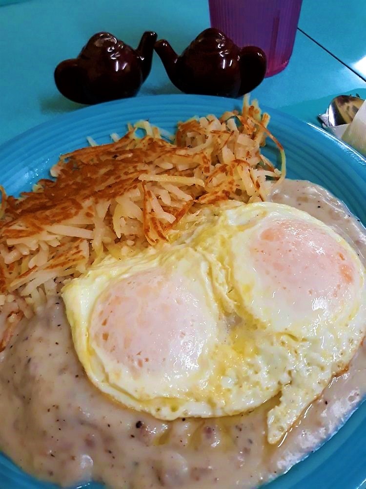 Make today egg-cellent by joining us for breakfast🤗🍳✨  
.
🍽️Inside Dining Available⁣⁣⁣⁣⁣⁣⁣⁣⁣⁣⁣⁣⁣⁣⁣⁣⁣⁣
 . 
#GingersCafe #IndianaEats #IndianaFoodie #NoblesvilleIN #IndianaRestaurants #BestOfIndiana #EatLocal