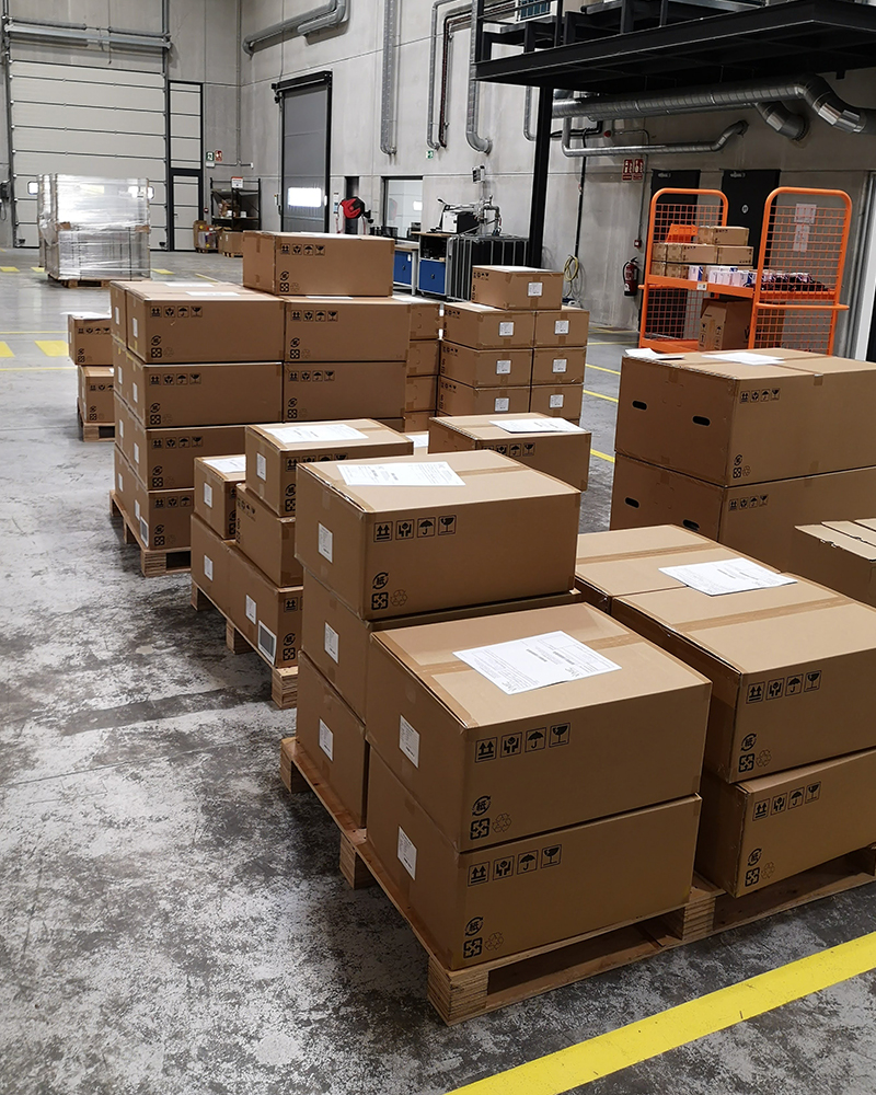 Vector__Energy's tweet photo. Todos estos inversores SUNVEC ya están listos en nuestro almacén para ser expedidos a distintos clientes de toda España y Portugal. ¡No esperes más y genera con SUNVEC!
Más información: https://t.co/rP7wRnRDW0
#sunvec #inversor #solar #fotovoltaica #vmc #vectormotorcontrol https://t.co/CQP2UpcazN