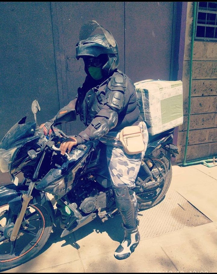 NMathwitiKe's tweet photo. What I do when I'm down, sad, happy, grateful...ride ride riiiiide! There's true liberation in 2 wheels π #thickthighnation #bikerbabe #bikes #mathwiti #hustle https://t.co/JX0fnEyJNU