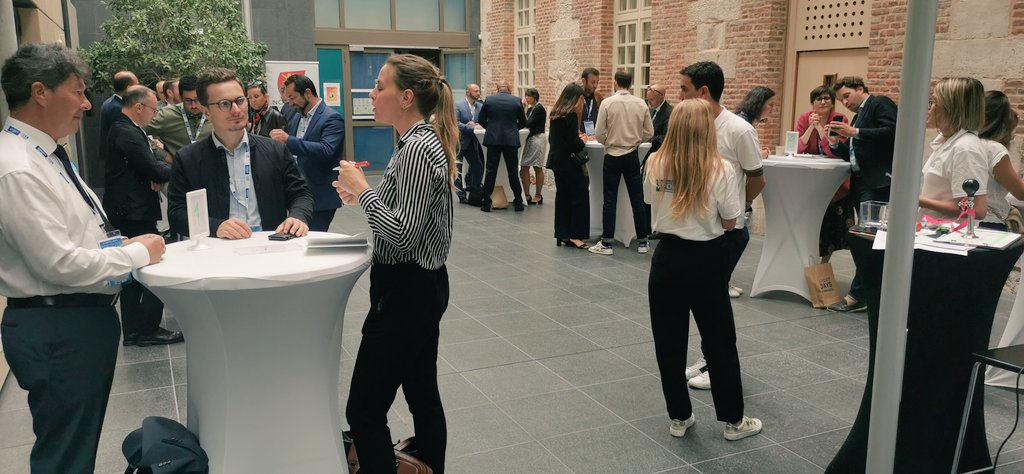 [#Xport_Day] 80 entreprises inscrites aux 2 sessions de #Speed_Meeting.
Elles ont seulement 2 minutes pour:
☑️Pitcher leur activité
☑️Susciter des courants d'affaires à l'international !