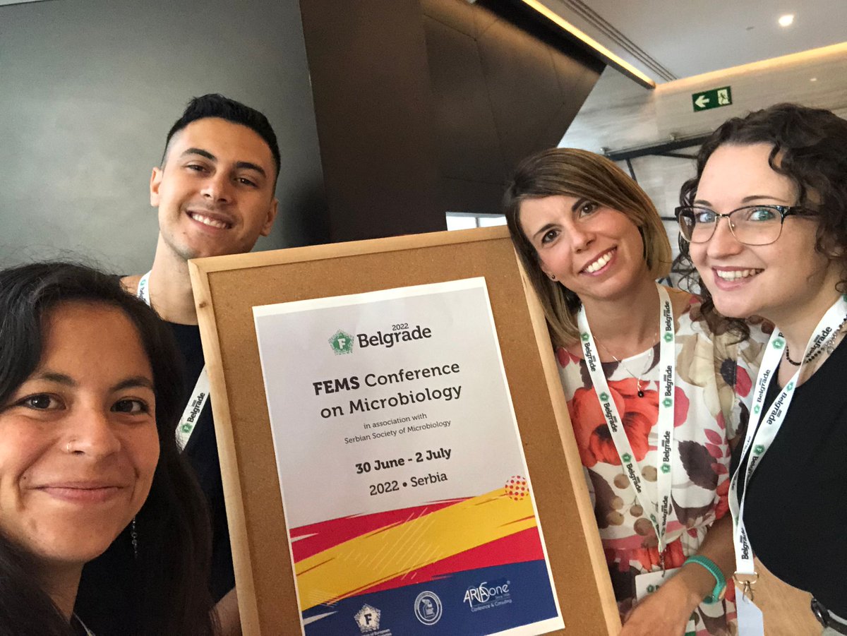 Ready to start!! #FCOM22 <a href="/FEMSmicro/">FEMS</a> <a href="/CamillaFagorzi/">Camilla</a> @TaniaAlonso89 <a href="/chrisondakeys/">Chrisondakeys</a>
