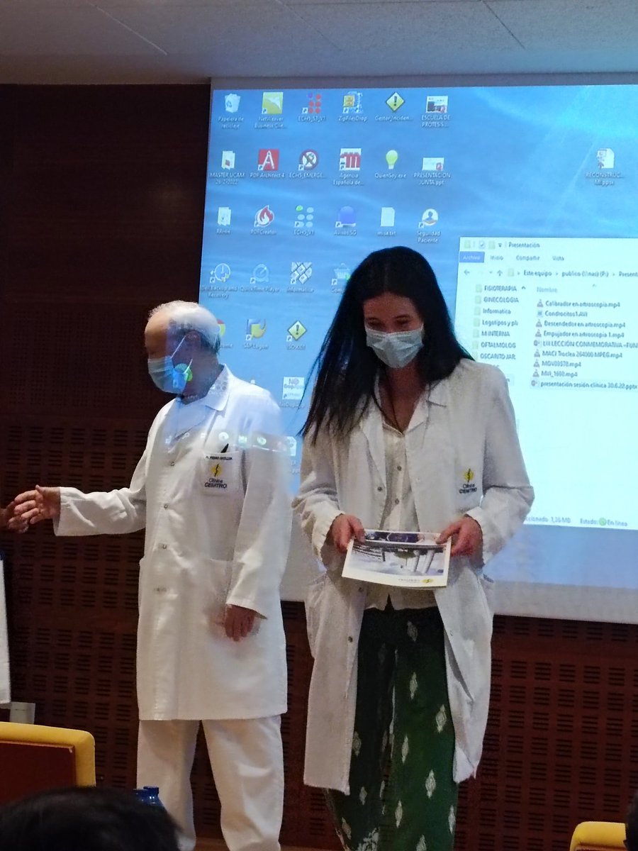 arauz_santiago's tweet photo. 👩‍🎓Hoy terminó su rotación de dos meses en la unidad de hombro de @ClinicaCEMTRO Lucía Domingo @Lu_Domingo, residente de traumatología del hospital de Lugo. Ha sido un placer tenerte con nosotros, mucha suerte, contamos contigo para el próximo Master de hombro! https://t.co/LNlQxMTHRH