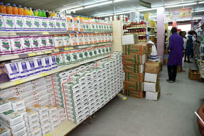 ntvkenya's tweet photo. Maize flour price to reduce by Sh2 after CS Munya levies relief https://t.co/AlDeA0GE3G https://t.co/acAWjLCoN3