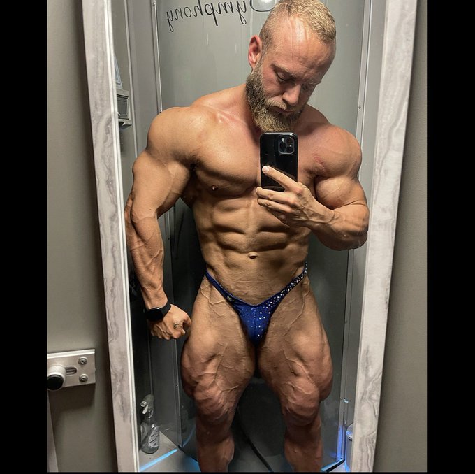 Good morning guys! Early check in this  week 💙 @achiabradley @Musclehunks2021 @Welshmusclefan https://t<a href="/tag/flexfriday"class="tags"><span>#flexfriday</span></a>