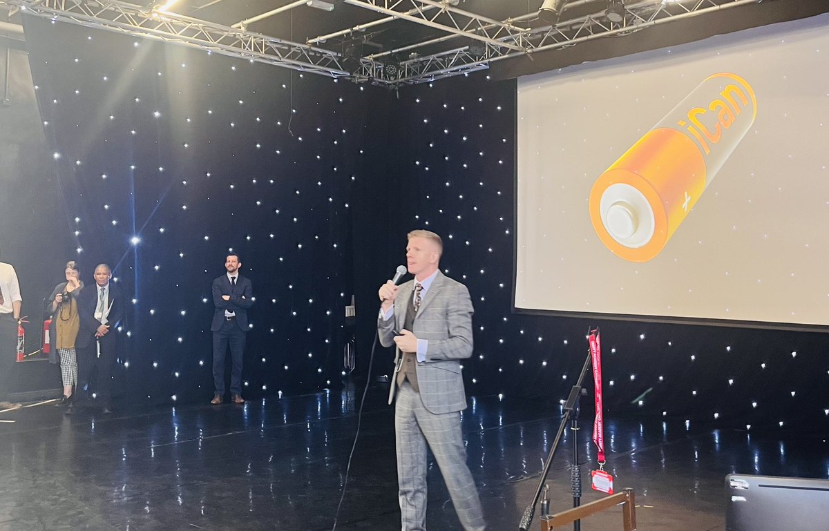 TrinityAcademyC's tweet photo. Brilliant opening keynote with Richard McCann @iCanSpeaker
You could hear a pin drop in this room. #tragedytosuccess
‘reality is up and down but the great news is, you never stay down’
‘there is always a way back’ https://t.co/Ij3ACO86KZ