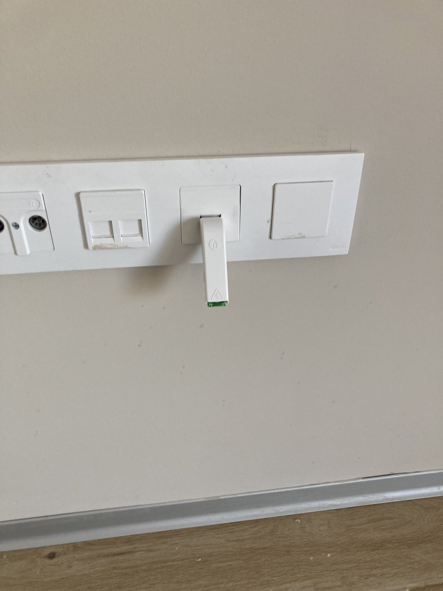 CRIMAN_Val's tweet photo. Buen invento de Keynet..!  #telecomunicaciones #fibraoptica #valencia #ict2 #Burjassot @Keynet_Systems https://t.co/Box2wMZhf1
