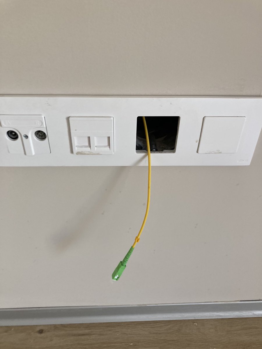 CRIMAN_Val's tweet photo. Buen invento de Keynet..!  #telecomunicaciones #fibraoptica #valencia #ict2 #Burjassot @Keynet_Systems https://t.co/Box2wMZhf1
