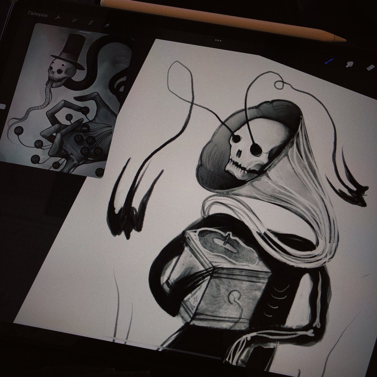 GM friends! 🌚
I am preparing the next art from the “dark song” series. It's about naivety and trust. 

#NFTCommunity #DRZK