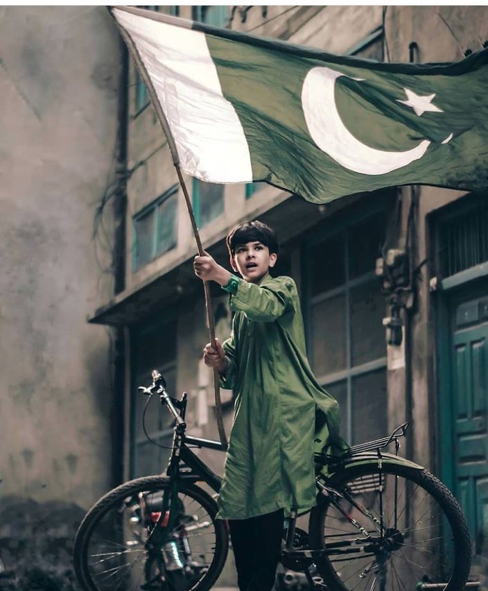 Alizaa50's tweet photo. Pakistan is our heart and we love our motherland.Let us promote unity, love, sacrifice, brotherhood & friendship in our country.
#اے_وطن_تو_آباد_رہے https://t.co/gFOktPyTXX