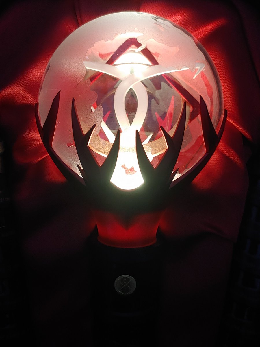 penchums's tweet photo. she's beautiful, your honor 🥹 had to do a mini photoshoot
#DreamcatcherLightstick #Dreamcatcher https://t.co/YqK7SQviEo