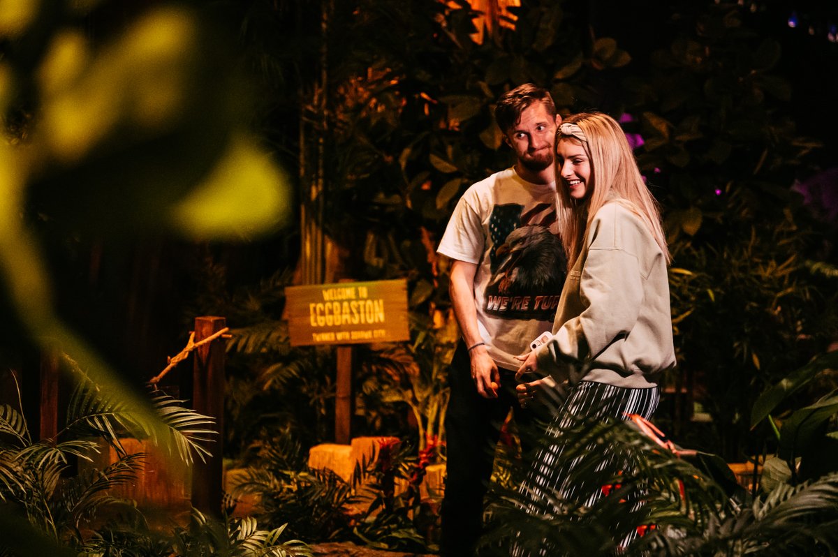 Mini Golf + Cocktails + Pizza = Date Night sorted!