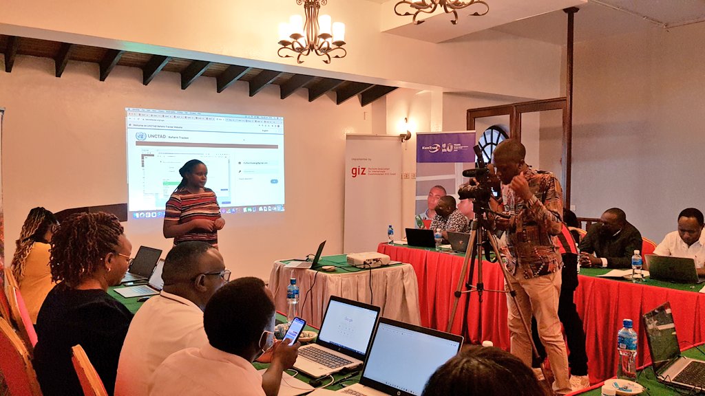 SagweOnX's tweet image. #HappeningNow Walkthrough &amp;amp; overview by @E_Murengi on the Kenya Reform Tracker; an M&amp;amp;E tool for NTFCs to track the progress on ongoing reforms in international trade! #SimplificationWorks #TradeFacilitation #InfoTradeKE @KenTrade_G2B @bizfacilitation @giz_gmbh