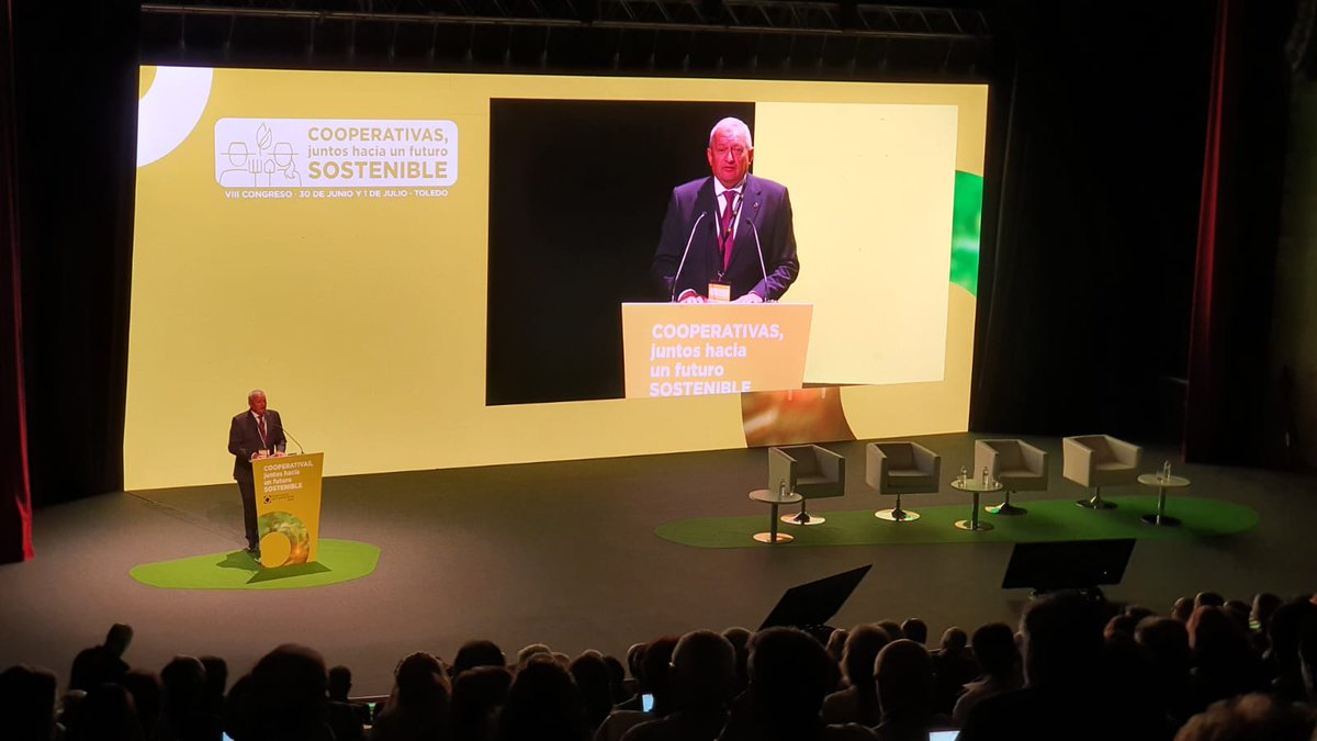 Así comienza el VII #congresocoops con Ángel Villafranca, Presidente <a href="/CoopsAgroES/">Cooperativas Agro-alimentarias de España</a> 

🗣️ "Este años es el inicio de un camino hacia las #CooperativasSostenibles"