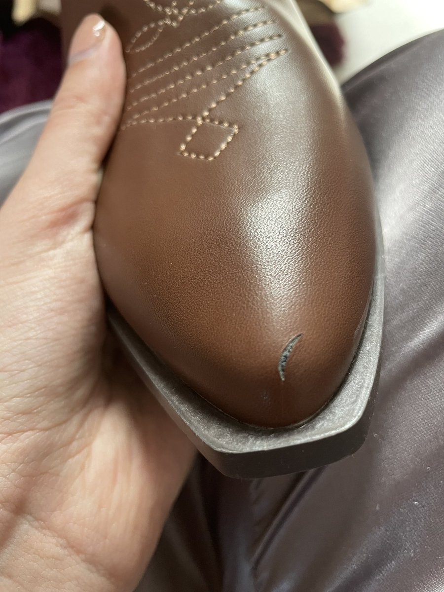 Miss_Chloe_M's tweet photo. @stradivarius super excited for my new boots to arrive and one has a cut in the leather!! 😡😡 https://t.co/XLmRzZcUeu