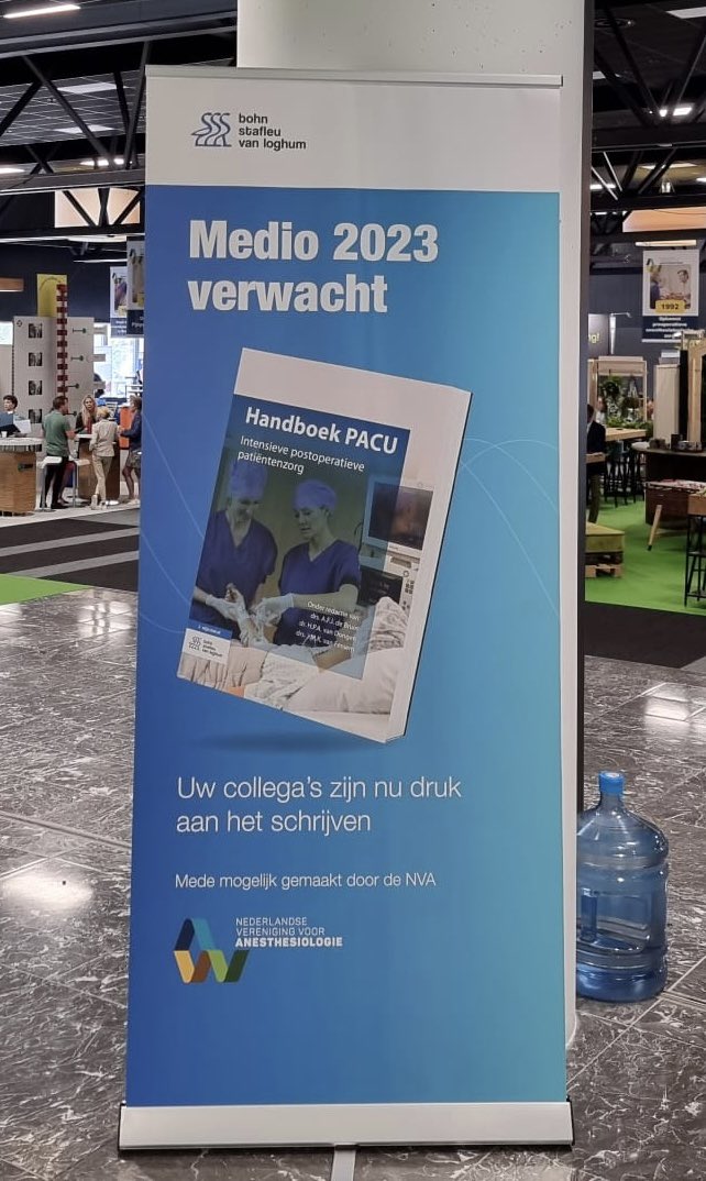 NP_Mari_Anne's tweet photo. Vandaag schrijf ik verder aan mijn hoofdstuk van het handboek #PACU samen met collega’s uit het hele land #Anesthesia #MANP #ic https://t.co/tcKbekkNuc