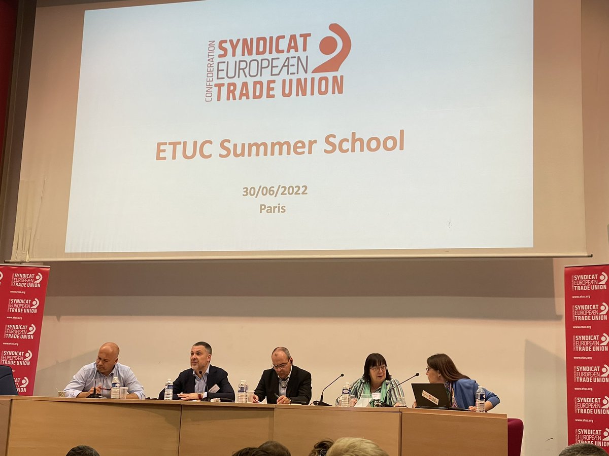 In rainy Paris today for <a href="/etuc_ces/">EUROPEAN TRADE UNIONS</a> summer school - building strategy in these volatile times
<a href="/industriAll_EU/">industriAll Europe</a>