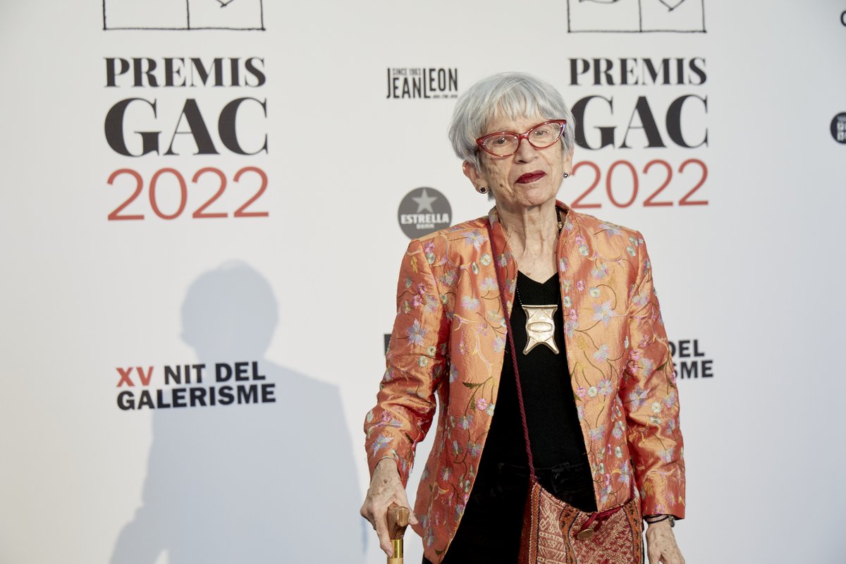 galeriesdartcat's tweet photo. 👏Felicitats a Mari Chordà per la Creu de Sant Jordi 2022.
👉Fa tot just unes setmanes va rebre el Premi a l’artista consolidat per la millor exposició en galeria en els #PremisGAC2022. https://t.co/CM2wmv21lU