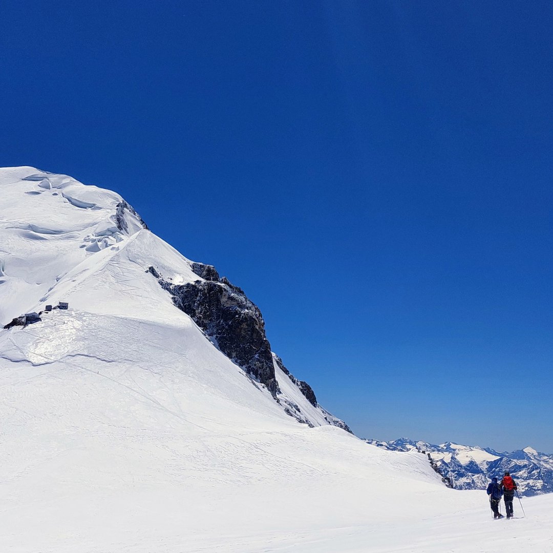 Another incredible feat from #HopAthlete @louisalexanderultra 🏔
 
Keep your eyes peeled for an interview with Louis next week about his trek to the summit of Mt Blanc at:hopbar.co.uk/blog