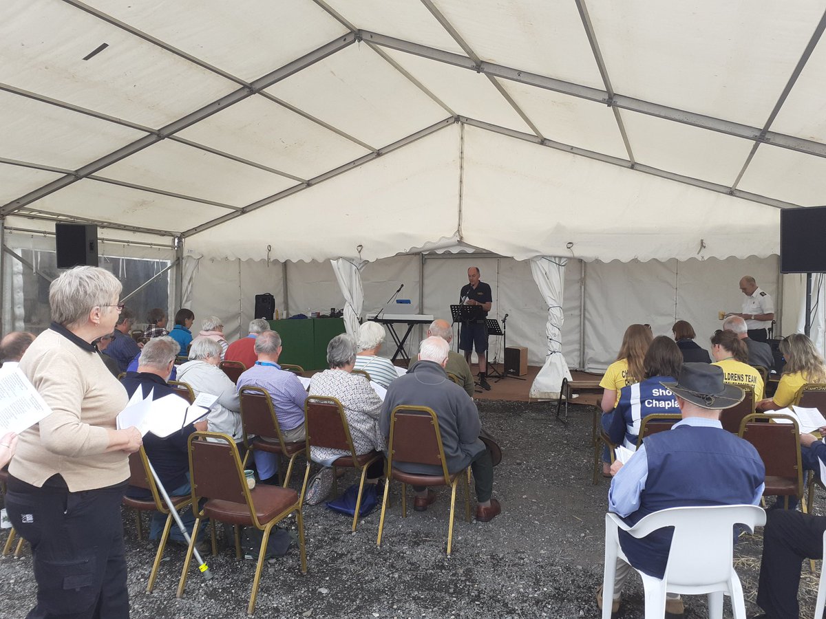 andrewbeane's tweet photo. Worship with @NMckinnel Bishop of Plymouth this morning at @DevonCountyShow. @CofEDevon #DevonShow https://t.co/w3XnW2wtwh