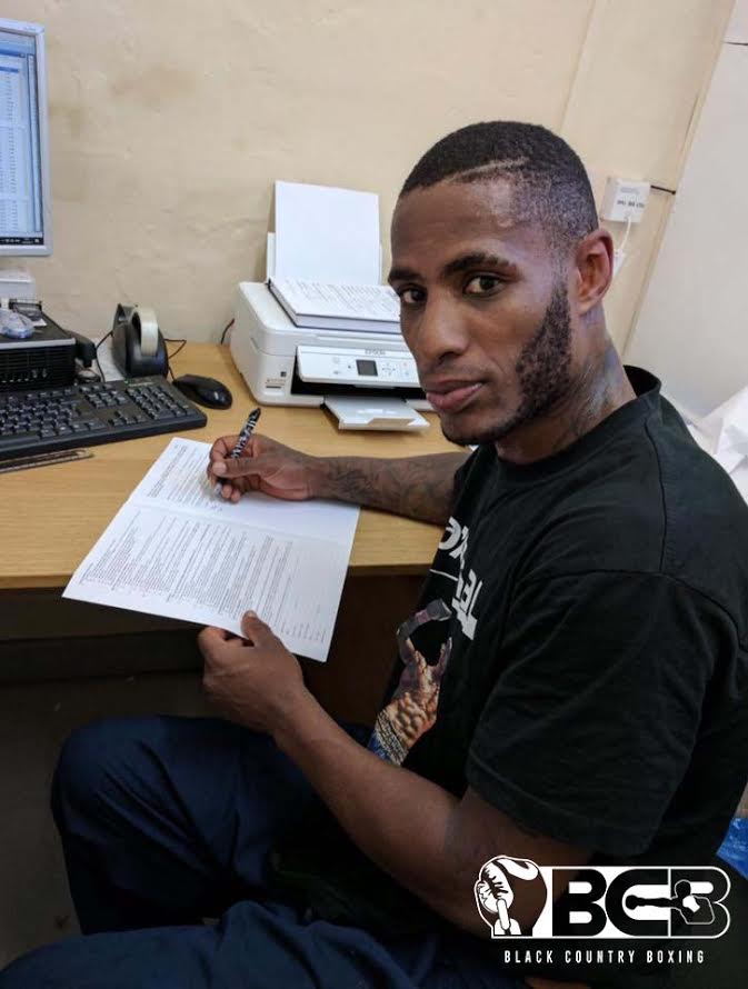 Andrew Robinson will dedicate contest to his late father’s memory: Andrew Robinson will be looking to the sky and not the corner on fight night – with the contest dedicated to his late father’s memory. Emotions will… dlvr.it/ST5ptD #boxing #boxingnews #boxingheads